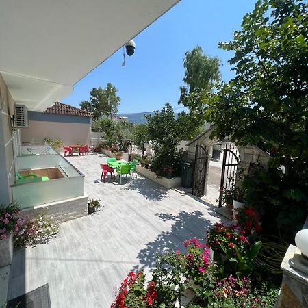 Hotel Villa Flowers Vlorë Buitenkant foto